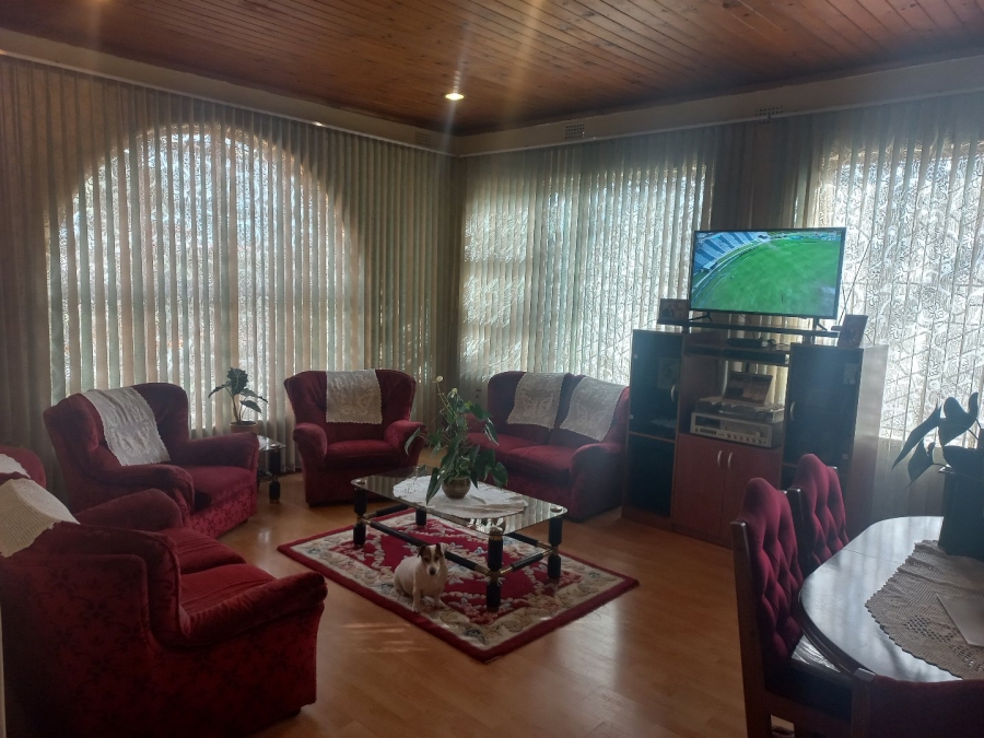 3 Bedroom Property for Sale in Charlesville Western Cape